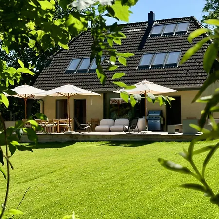 Hochwertige Design Im Gruenen - Teos Im Wiedergut Nyaraló Sternberg